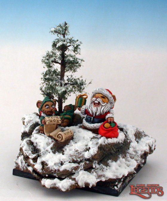 Reaper Miniatures: Santa Mousling and Helper