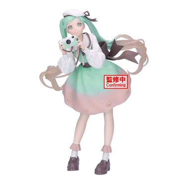 Hatsune Miku Holiday Memories Camera Figure