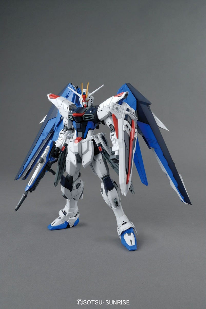 Bandai MG 1/100 Freedom Gundam (Ver 2.0) 'Gundam SEED'