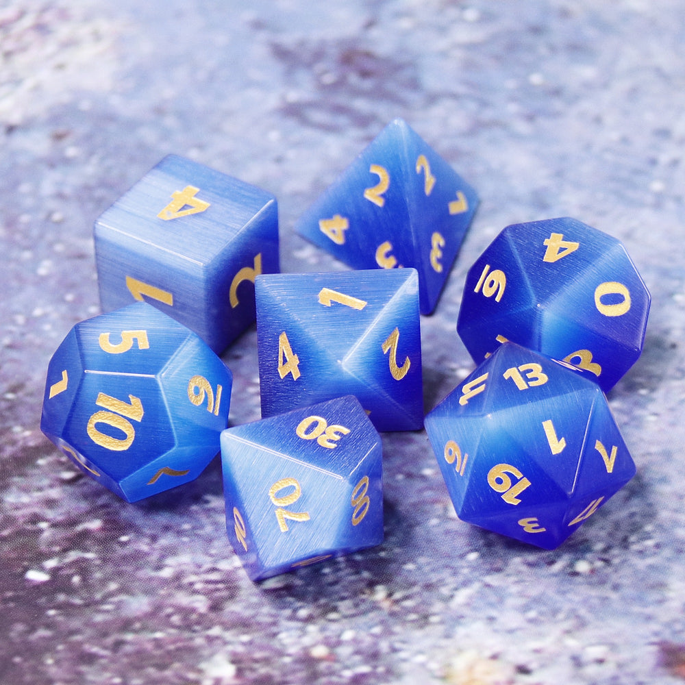 Gemstone Dice - 7ct Cat's Eye (Blue)